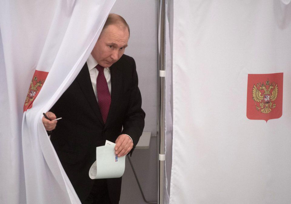 Президент Путин поблагодарил Россию за 75% поддержки (ФОТО, ВИДЕО) - фото 13