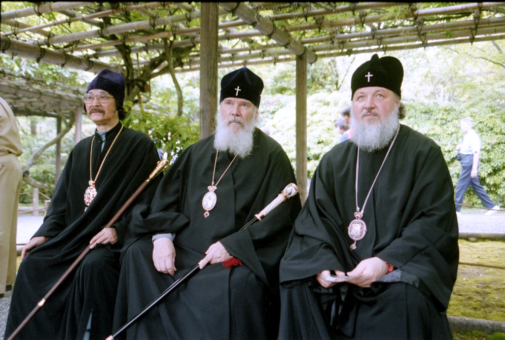  Фотоальбом к 70-летию Святейшего Патриарха Кирилла - фото 8