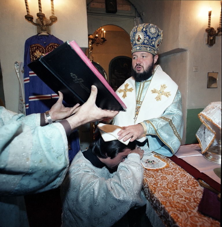  Фотоальбом к 70-летию Святейшего Патриарха Кирилла - фото 9