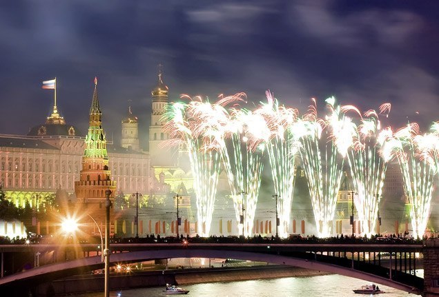  О том, что увидят, а что не увидят москвичи в Новогоднюю ночь  - фото 1