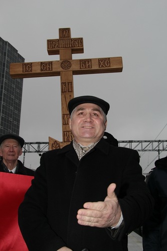 Федор Конюхов встретил севастопольский крест в Москве (фото) - фото 2