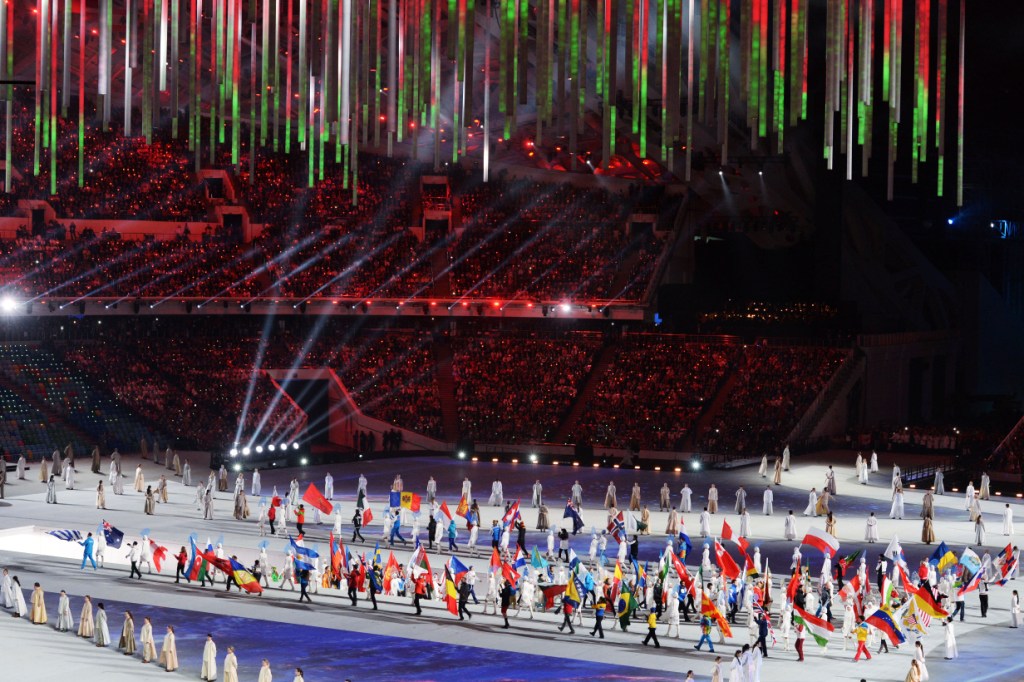 В Сочи прошла церемония закрытия XXII зимних олимпийских Игр. Фотогалерея  - фото 11