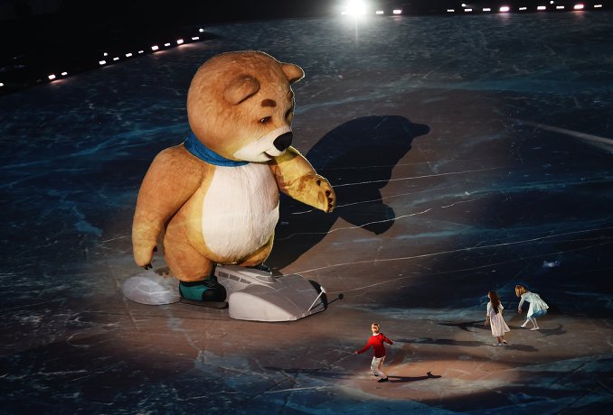 В Сочи прошла церемония закрытия XXII зимних олимпийских Игр. Фотогалерея  - фото 49