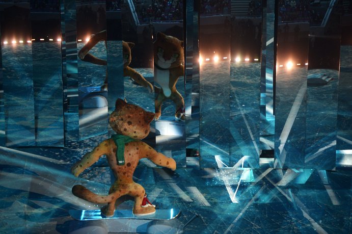 В Сочи прошла церемония закрытия XXII зимних олимпийских Игр. Фотогалерея  - фото 53