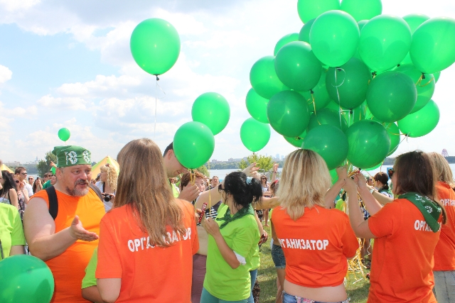   Экофест 2013 в Москве -  флешмоб «Зелёное сердце» - фото 8