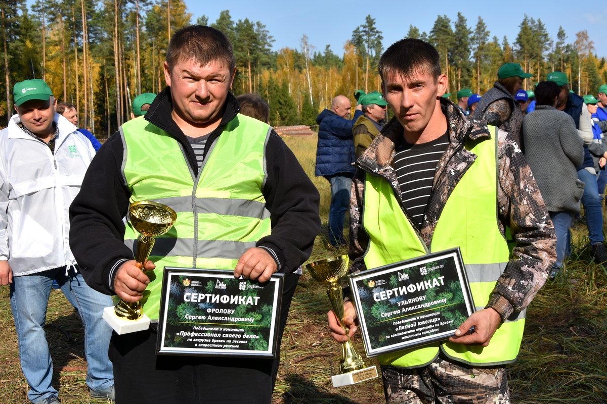 В рамках кампании «Сохраним лес» жителям Рязанской области продемонстрировали работу лесозаготовительной техники - фото 1