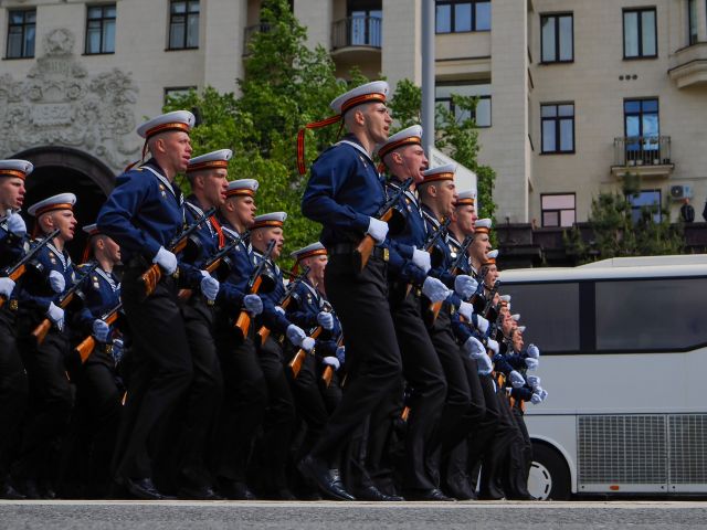 Москва отметила День Победы - фото 16