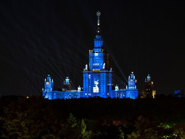 Москва отметила День Победы - фото 20